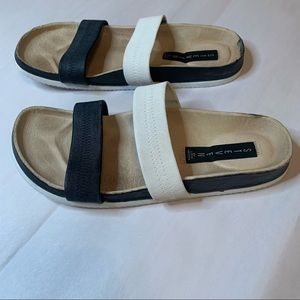 Steve Madden Sandals Black & White